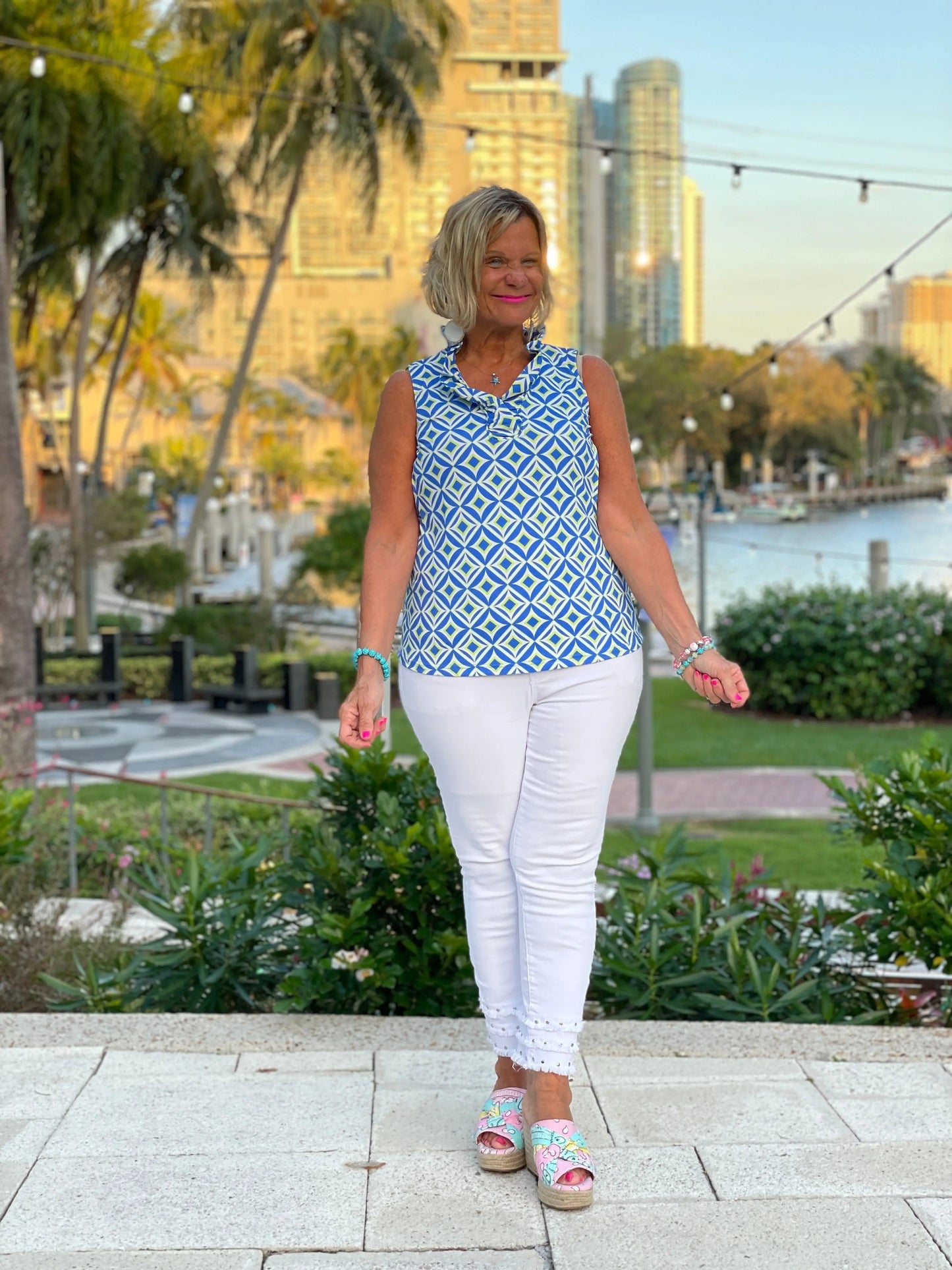 AQUA DIAMOND SLEEVELESS RUFFLE