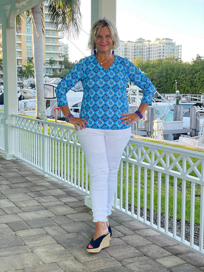 BAHAMA BLUE TURTLE V NECK