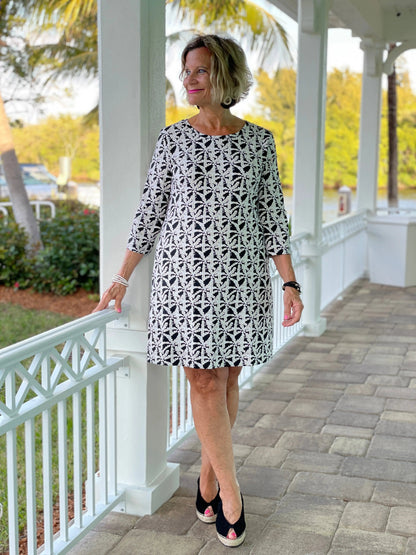BLACK AND BEIGE SLEEVE DRESS