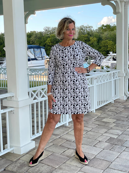 BLACK AND BEIGE SLEEVE DRESS