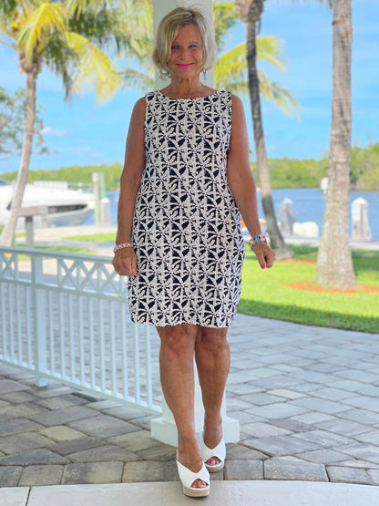 BLACK AND BEIGE SHIFT DRESS