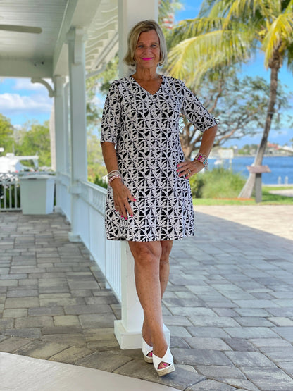 BLACK AND BEIGE ELBOW SLEEVE DRESS