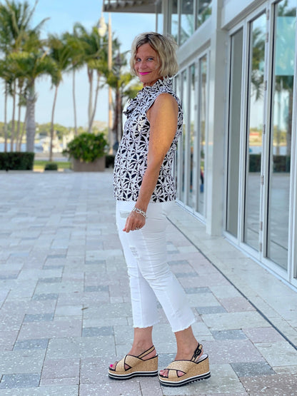 BLACK AND BEIGE SLEEVELESS RUFFLE