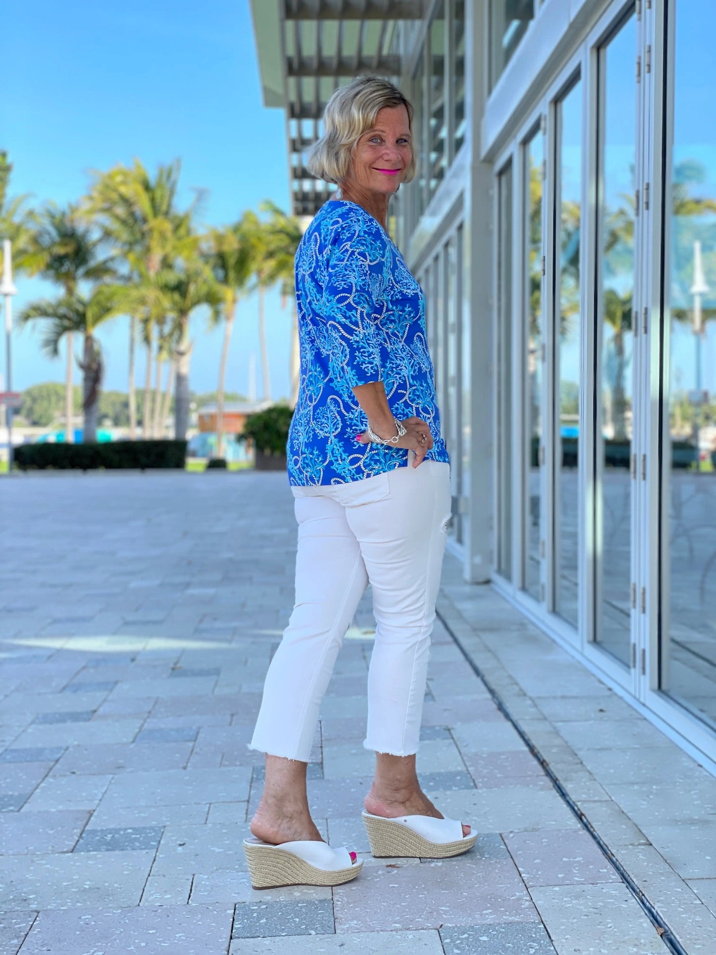 AQUA LANE V-NECK TOP