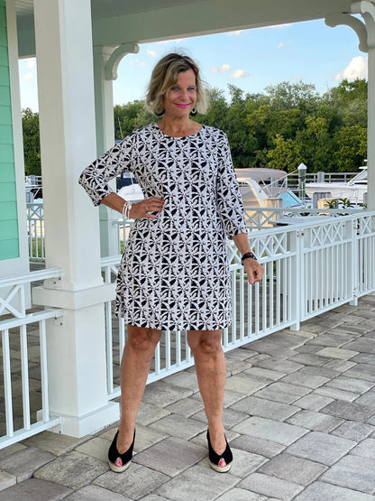 BLACK AND BEIGE SLEEVE DRESS