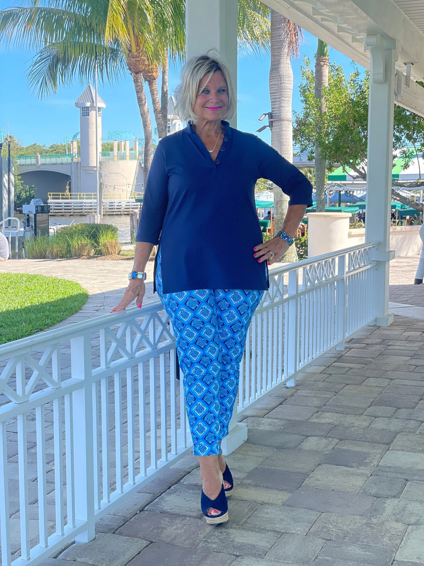 BAHAMA BLUE CAPRI