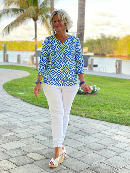 AQUA DIAMONDS V NECK