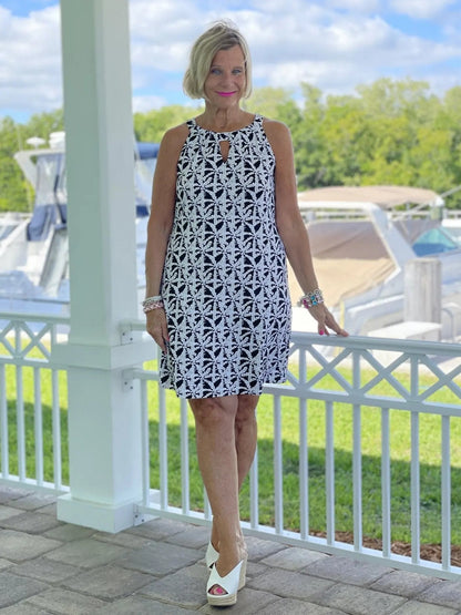 BLACK AND BEIGE COLLAR DRESS
