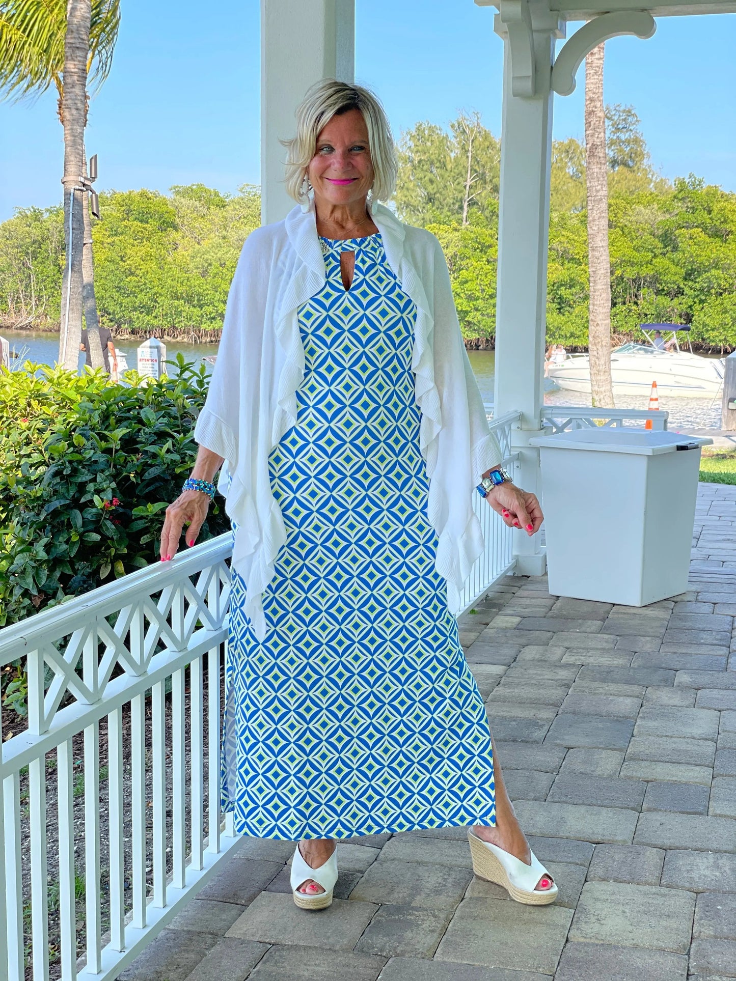 AQUA DIAMONDS KEYHOLE MAXI