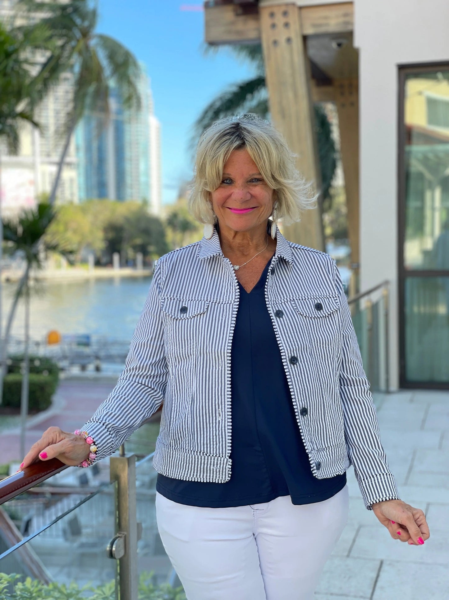 LULU B  NAVY LINSEERSUCKER JACKET