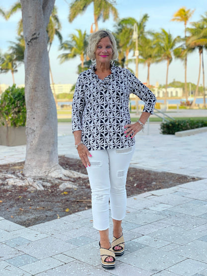 BLACK AND BEIGE 3/25 RUFFLE TOP