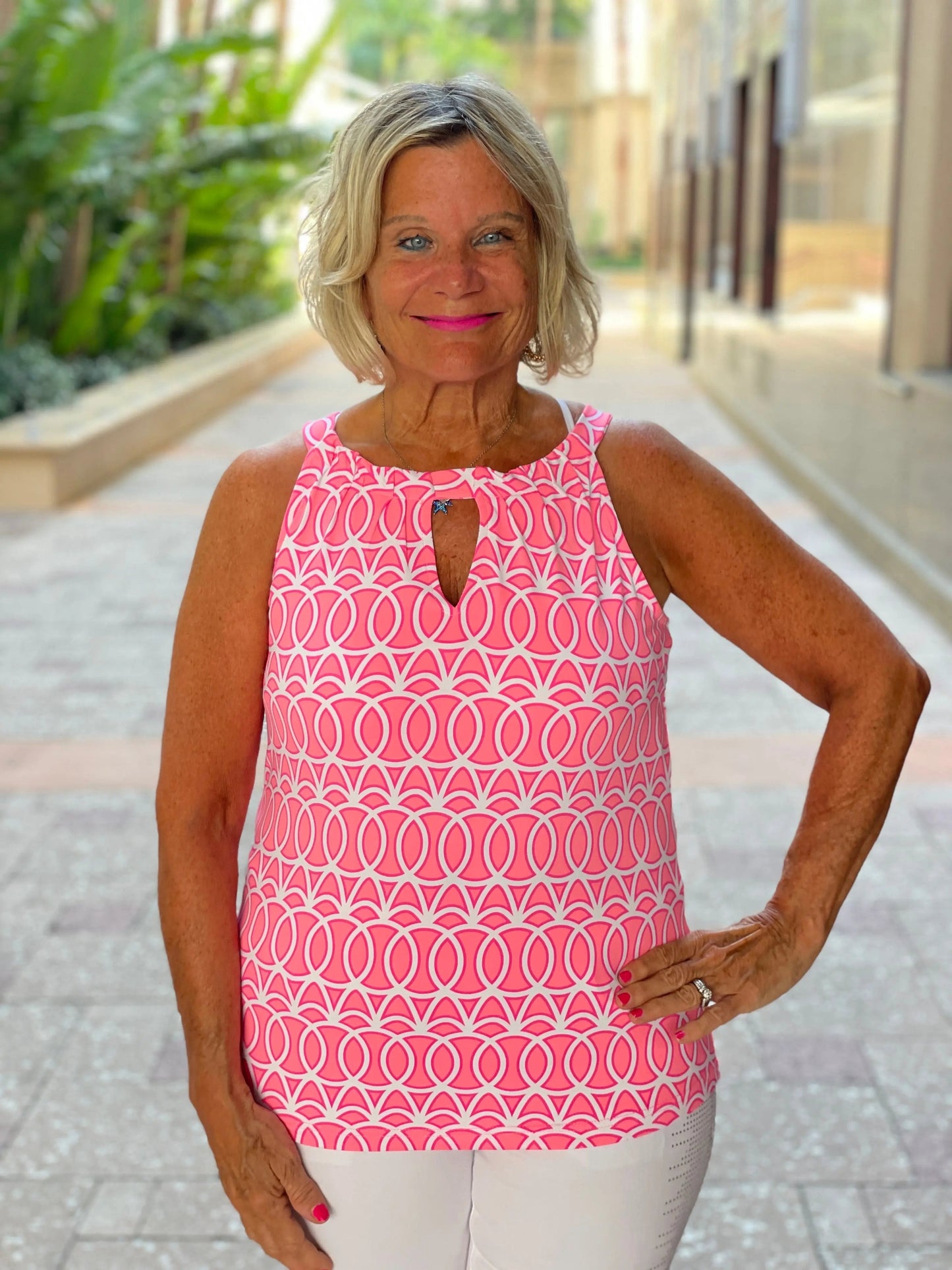 CANDY PINK KEYHOLE TOP
