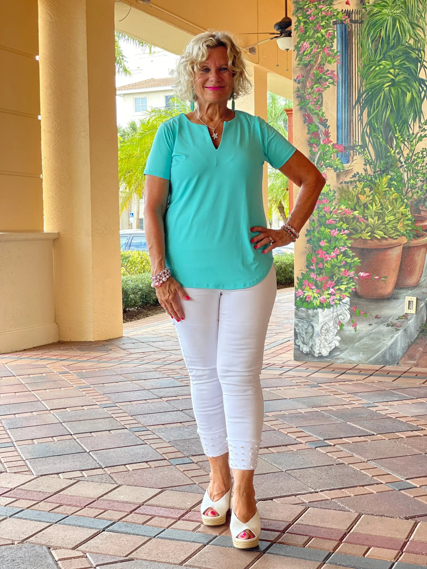 AQUA SHORT SLEEVE TOP
