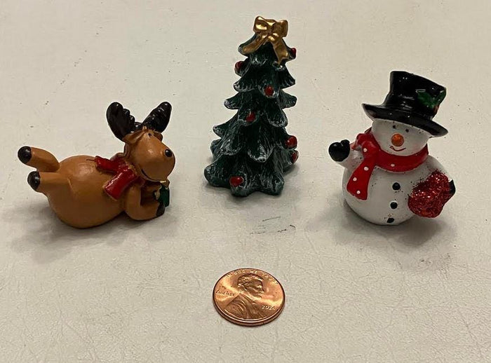 Miniature Holiday Snowman with a Reindeer & Christmas Tree