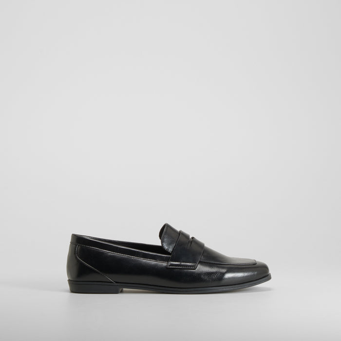 Mocasín clásico negro PICCOLA PIU