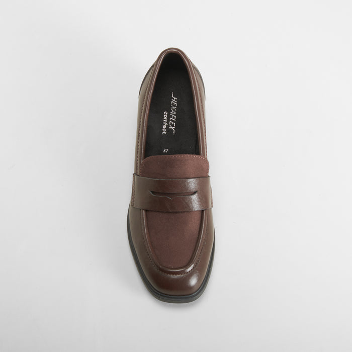 Mocasín tacón marrón oscuro COMFEET