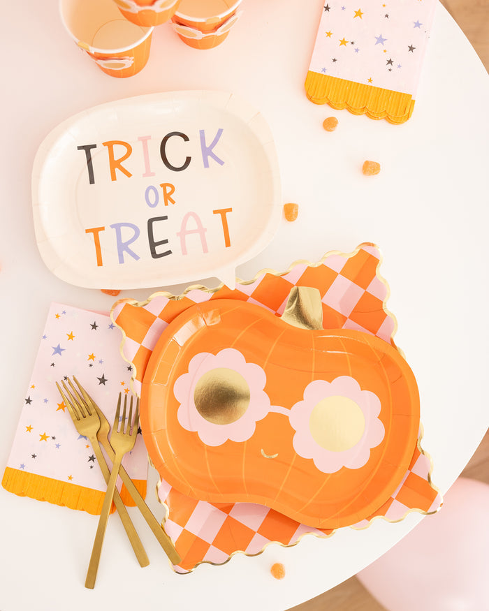 Presale: Trick or Treat Word Bubble Shaped Paper Plate