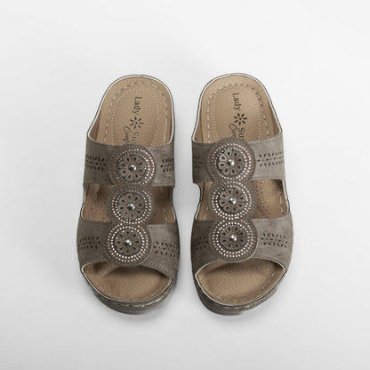 Sandalia cosida confort beige COMFEET