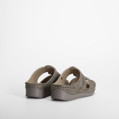 Sandalia cosida confort beige COMFEET