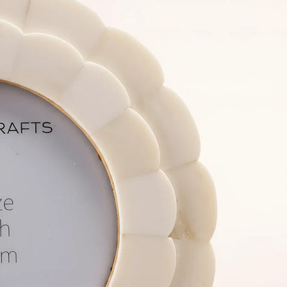 Scalloped Picture Frame | White Bone Inlay | 4 In Round Photo Frame