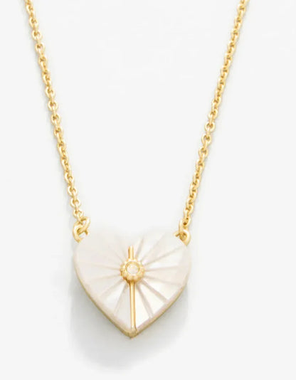 Spartina 449 Se La Vie Radiant/Mother of Pearl Heart Necklace Spartina 449 Radiant Mother of Pearl Heart Necklace | Gift Necklaces