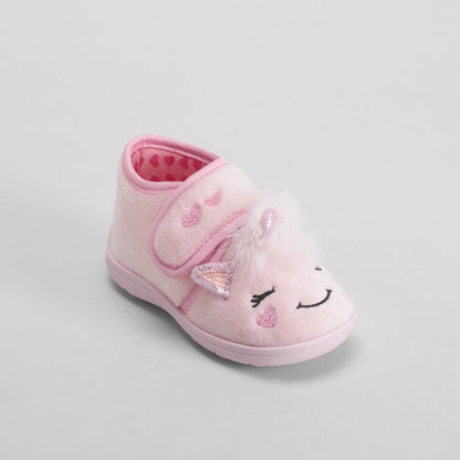 Zapatilla de casa detalles decorativos rosa OLYNE