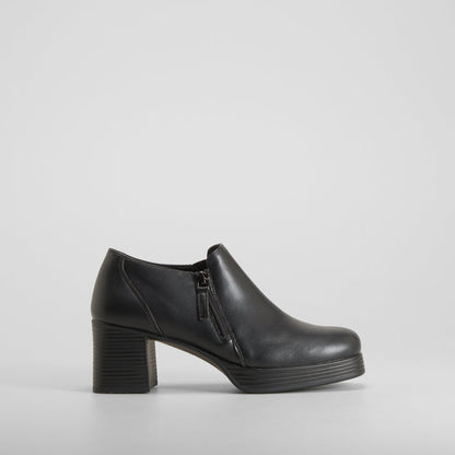 Zapato con tacón y plataforma negro PICCOLA PIU